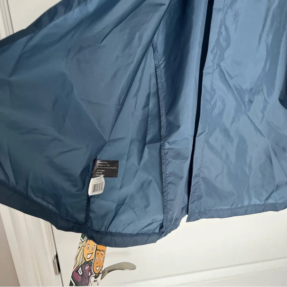 Roots rain jacket - Picture 7 of 10